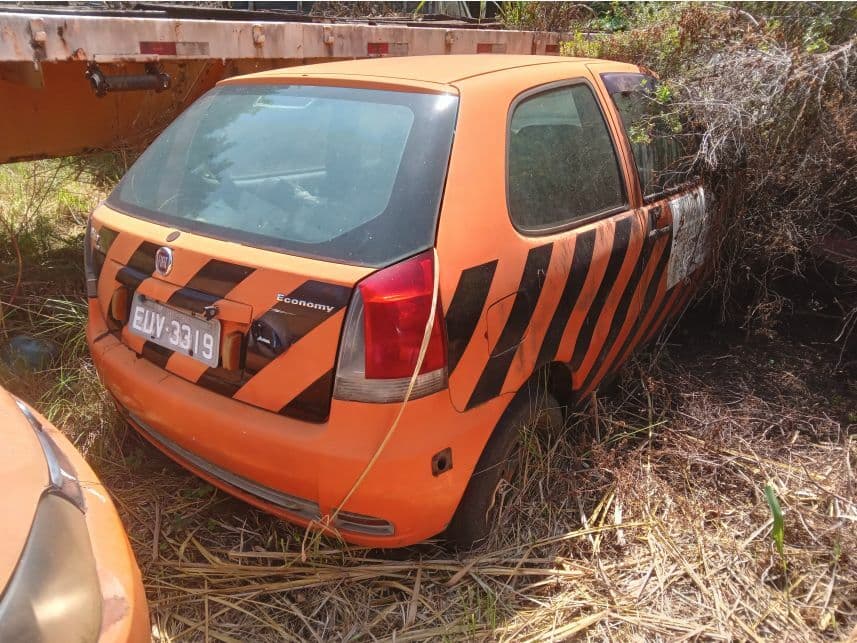 LOTE 22: VEÍCULO FIAT PALIO FIRE ECONOMY, PLACA EUV-3319, ANO 2011, EM ESTADO DE SUCATA Processo: 1127919-19.2018.8.26.0100 A