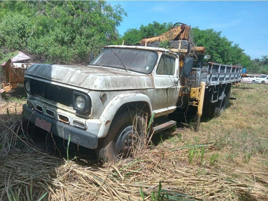 LOTE 18: VEÍCULO CAMINHÃO MUNK "CHEVROLET", PLACA CBL-0978, ANO 1982, EM ESTADO DE SUCATA Processo: 1127919-19.2018.8.26.0100