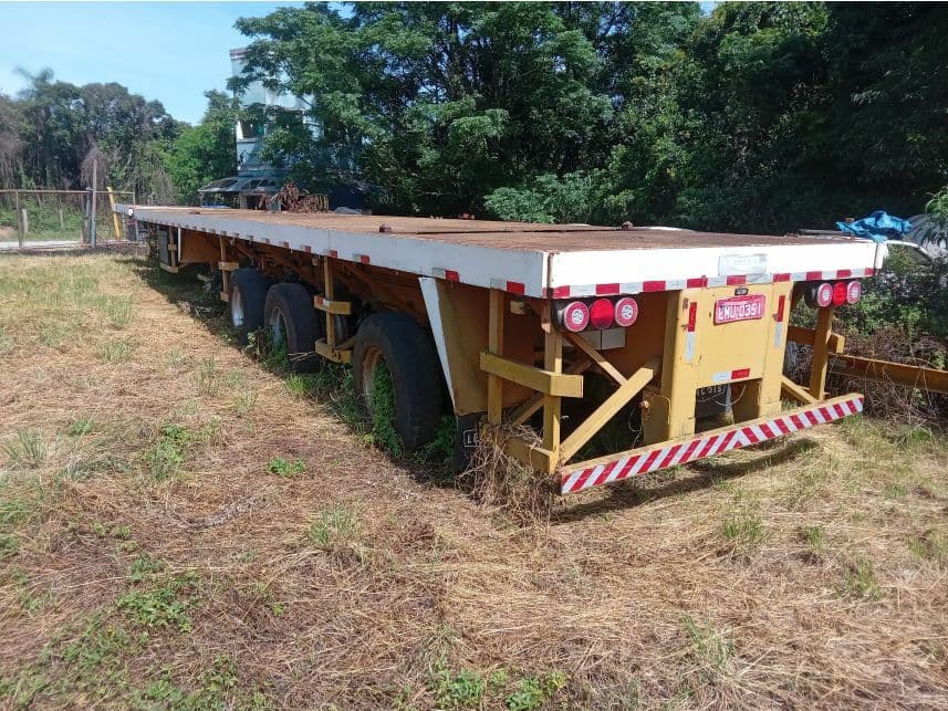 LOTE 11: VEÍCULO SEMIREBOQUE TIPO PRANCHA, PLACA EMU-0351, ANO 2012, EM ESTADO DE SUCATA Processo: 1127919-19.2018.8.26.0100