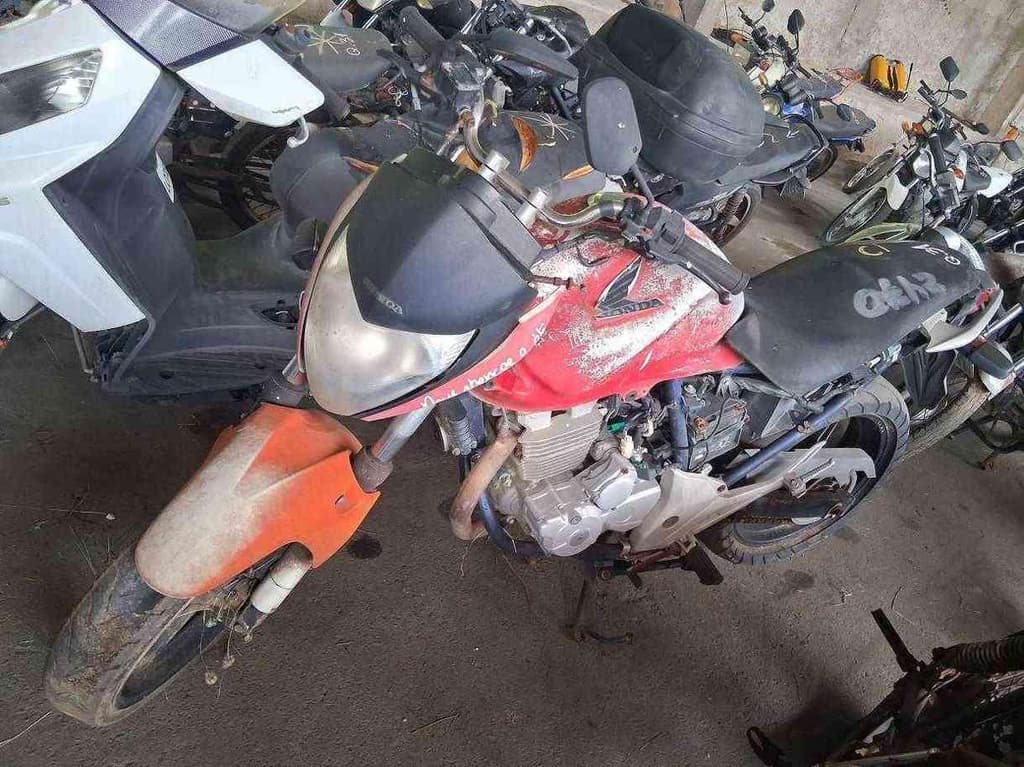 HONDA CB-300 Sucata Motor Inservível — foto do lote
