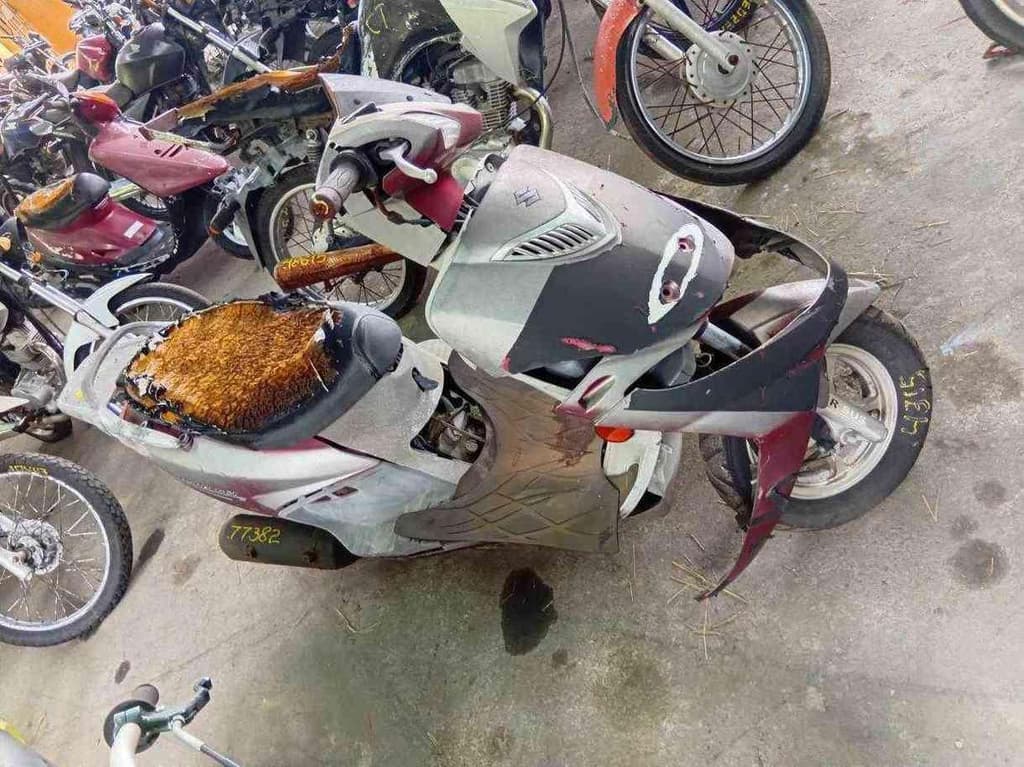 SUZUKI BURGMAN  Sucata Motor Inservível — foto do lote