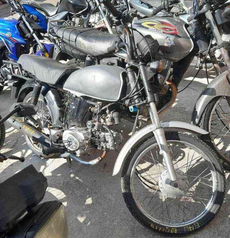 DAFRA SUPER 100 Sucata Motor Inservível — foto do lote