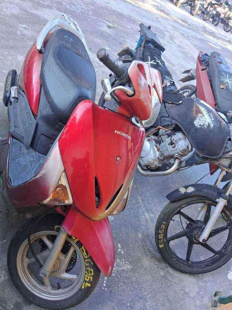 HONDA LEAD 110 Sucata Motor Inservível — foto do lote