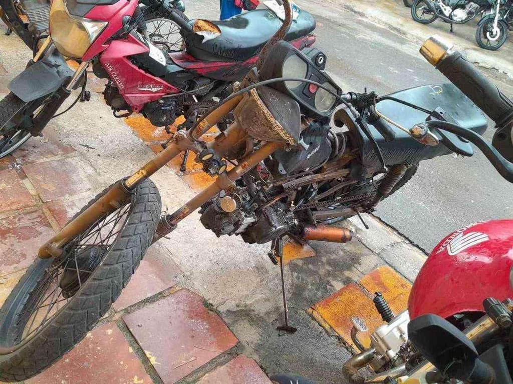 YAMAHA OUTRO  Sucata Motor Inservível — foto do lote