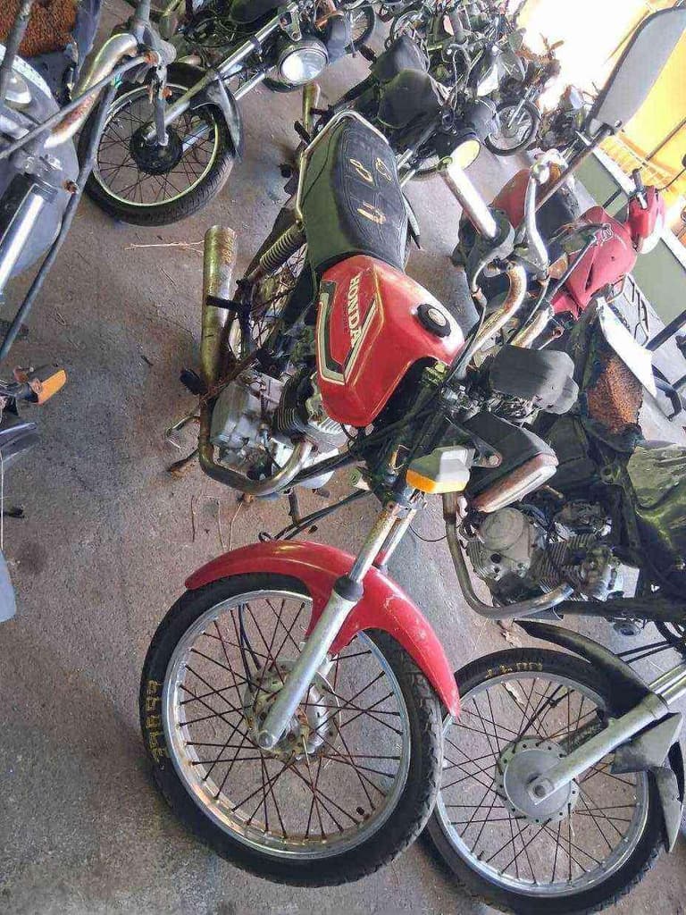 HONDA CG 125 Sucata Motor Inservível — foto do lote