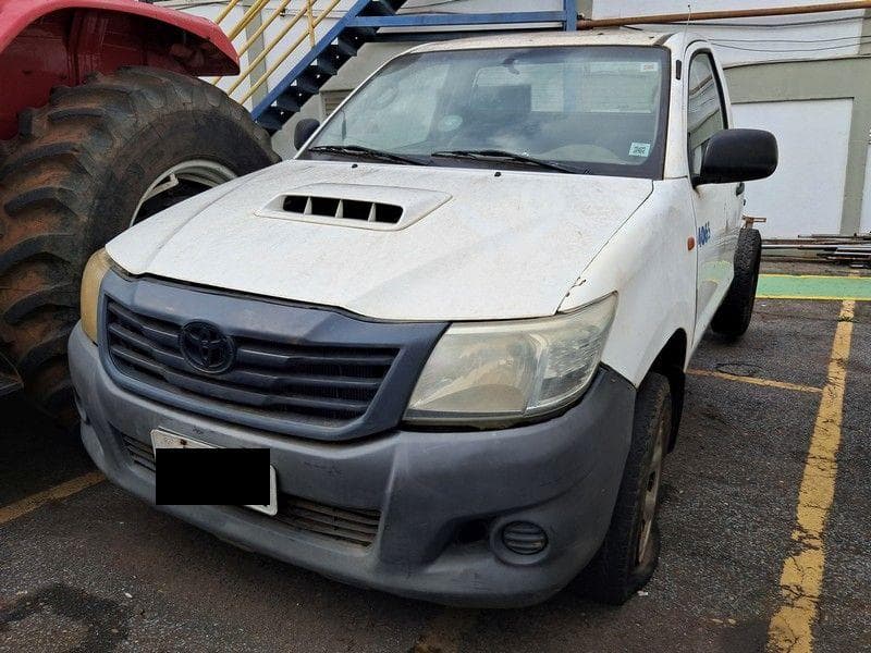 TOYOTA HILUX CS4X4CHAS 3.0, 2014/2015, Placa FINAL 4 (MG),  (Ref.: WE) — foto do lote