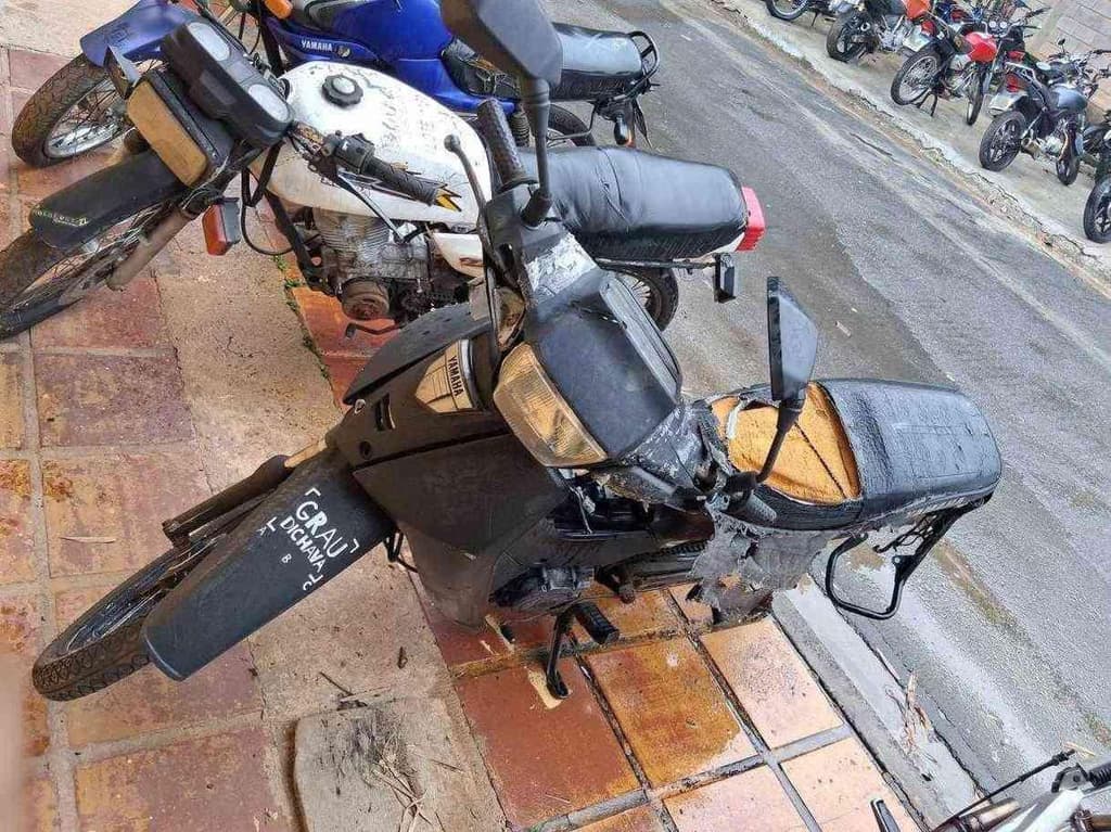 YAMAHA CRYPTON  Sucata Motor Inservível — foto do lote
