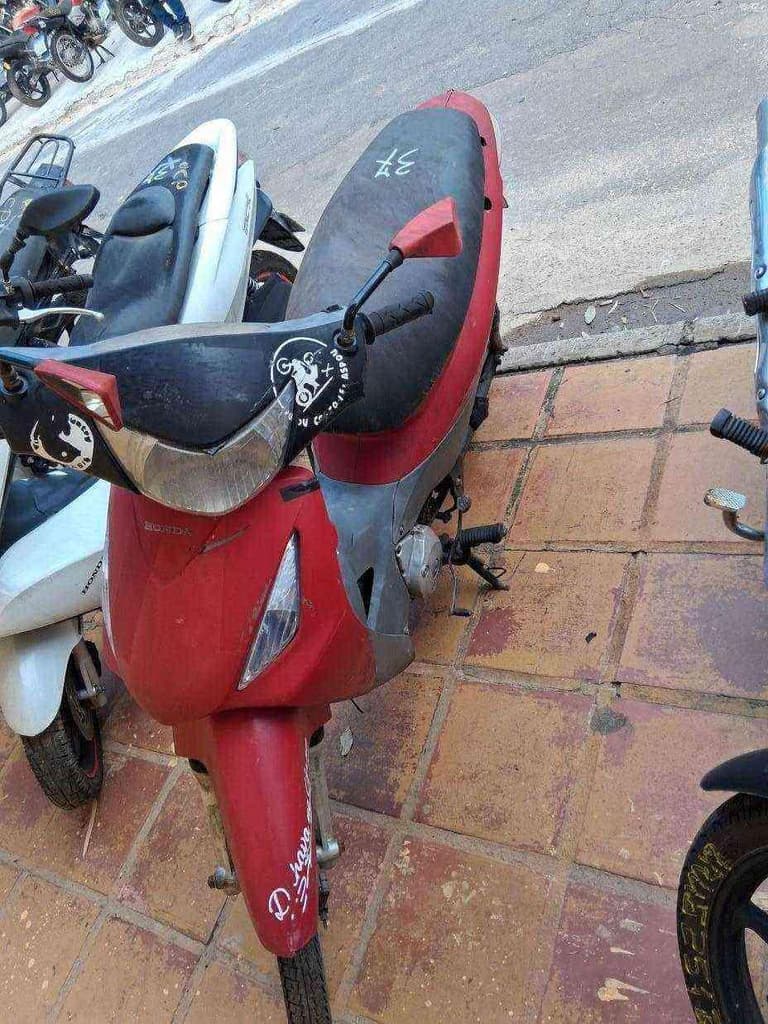 HONDA BIZ  Sucata Motor Inservível — foto do lote